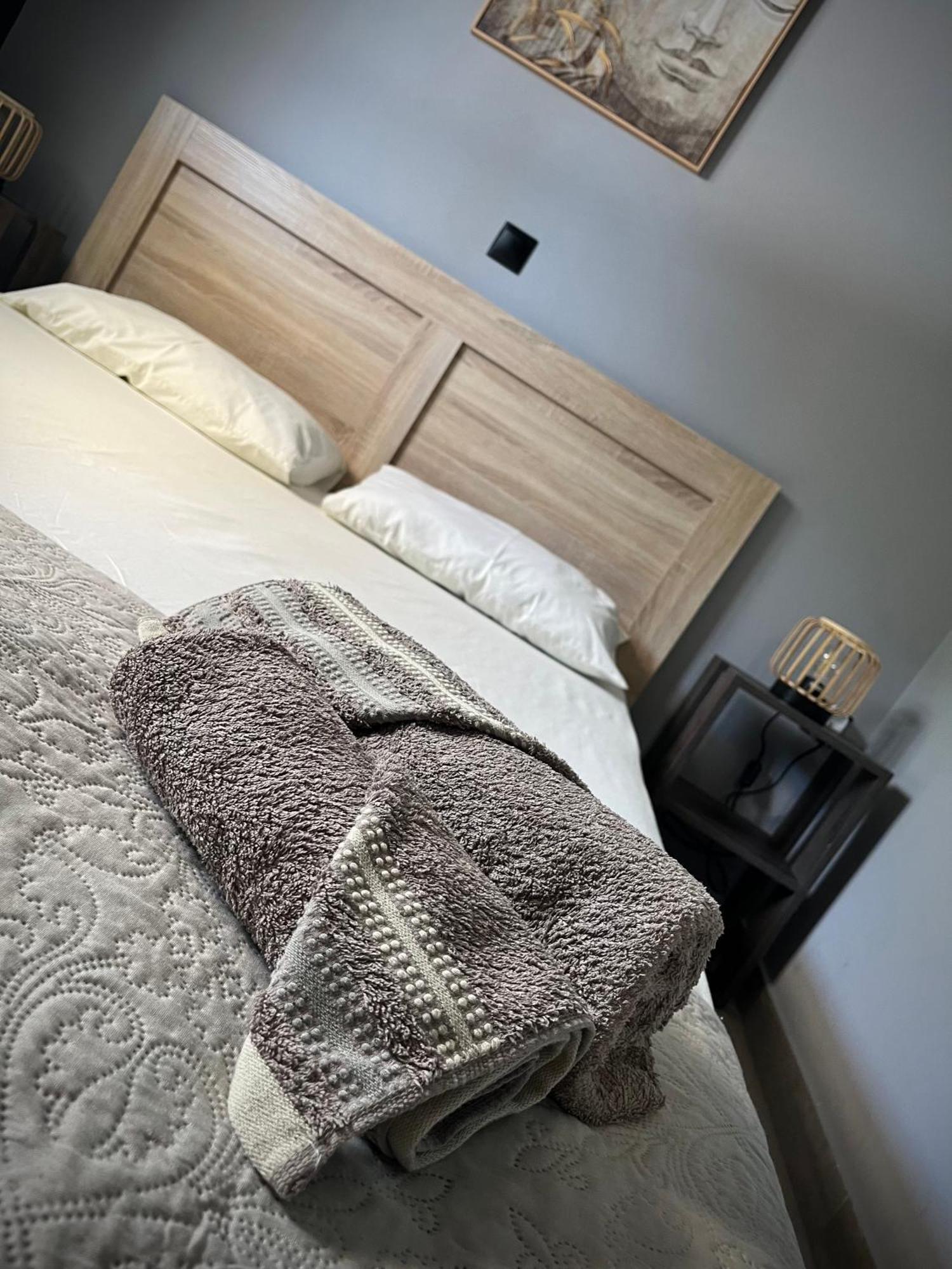 Joannas Airport Luxury Rooms Artemida  Exterior foto