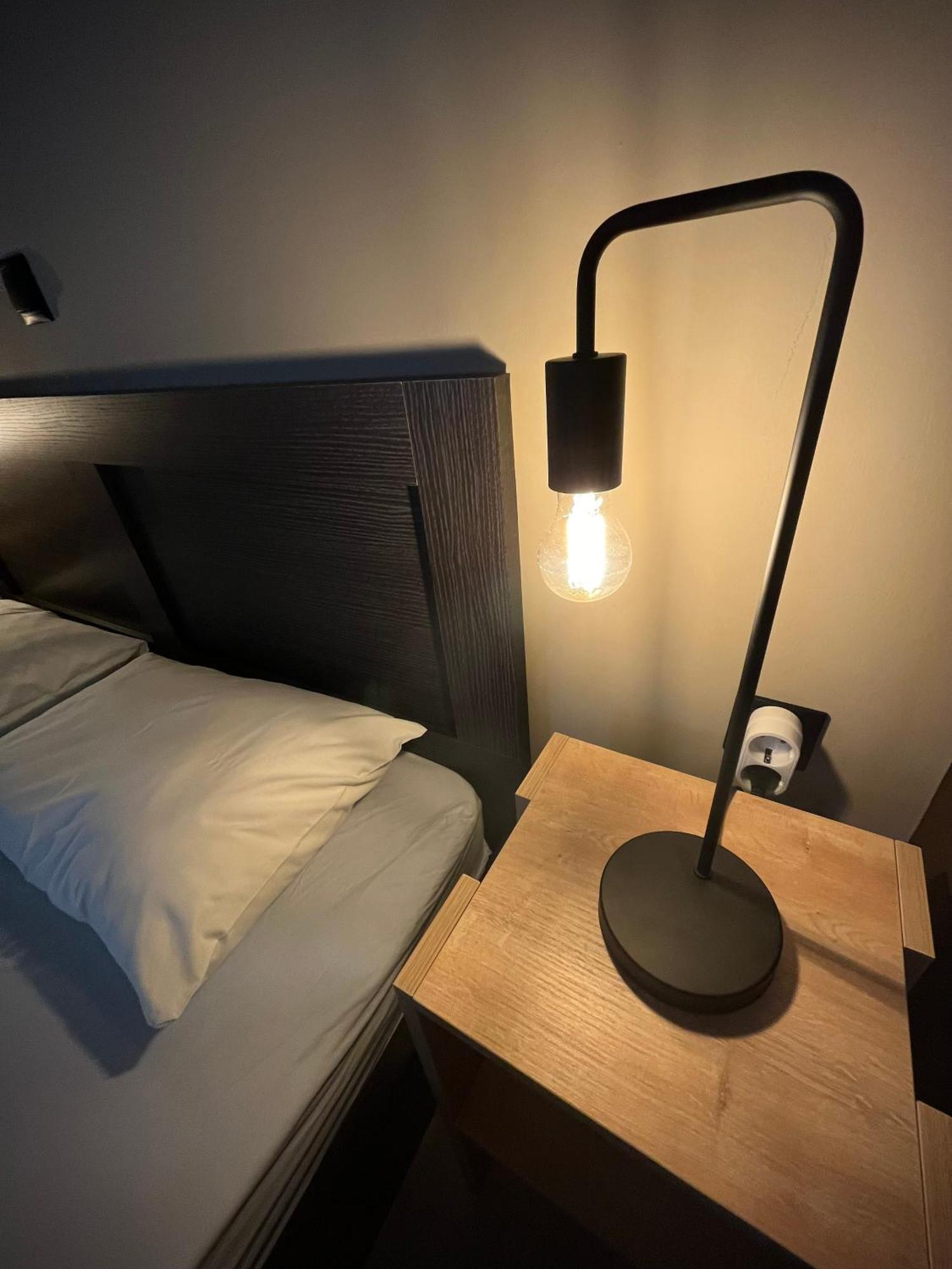 Joannas Airport Luxury Rooms Artemida  Exterior foto